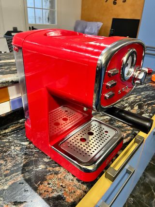 Cafetera Roja Mandine