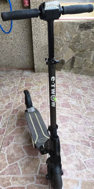 Patinete eléctrico E-TWOW