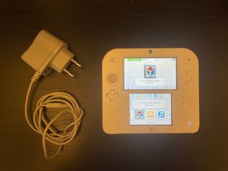 Nintendo 2DS Bianco Rosso