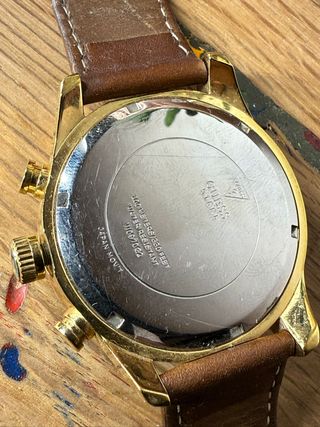 Reloj Guess Dorado y Marrón