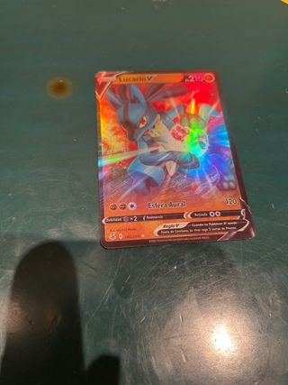 Carta Pokémon Lucario V 146/264