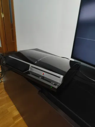Consola PlayStation 3 (luz amarilla en carga)