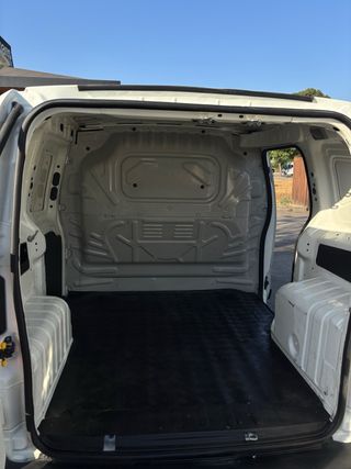 Alquiler de furgoneta Fiat Fiorino 2019 por días