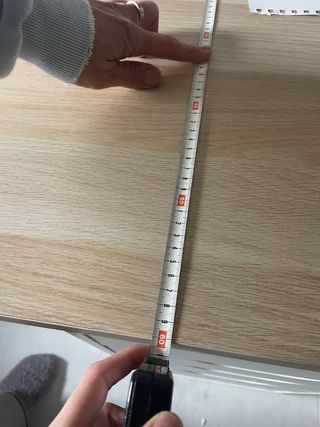 Scrivania Ikea in legno con cassettiera bianca