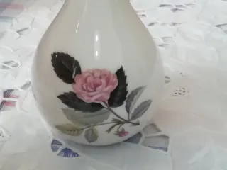 Wedgwood Vaso Porcellana Rosa
