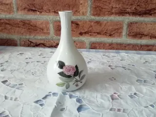 Wedgwood Vaso Porcellana Rosa