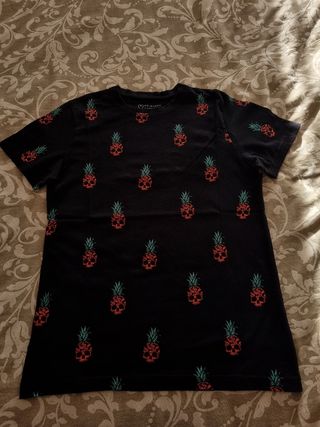 T-shirt Primark Preta Estampada Abacaxi Caveira