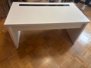 Mesa centro elevable blanca y negra