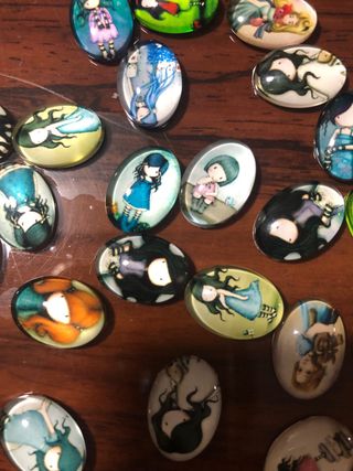 Abalorios para colgantes, broches, etc.