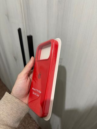 Funda Silicona iPhone 17 Pro Max Roja