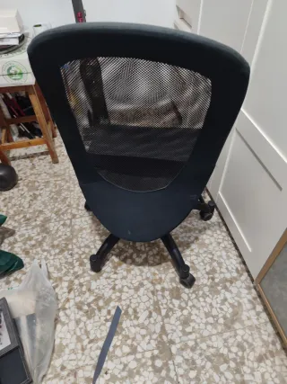 Silla de oficina negra