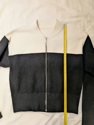 Sudadera estilo Bomber Cremallera Blanca y Negra