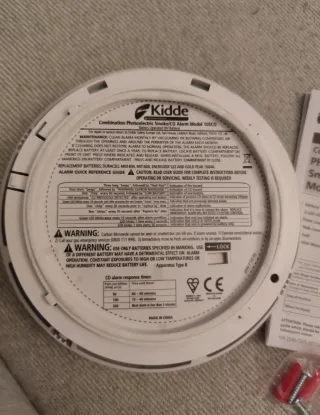 Dos alarmas de humo y monóxido de carbono 10SCO