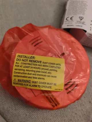 Dos alarmas de humo y monóxido de carbono 10SCO