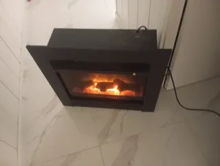 Chimenea eléctrica negra