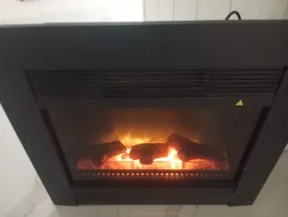 Chimenea eléctrica negra