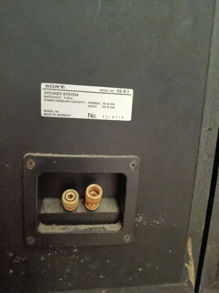 Marca SONY: Amplificador, 2 altavoces y subwoofer
