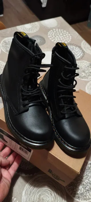 Botines Dr. Martens 1460 T Softy Piel Negro