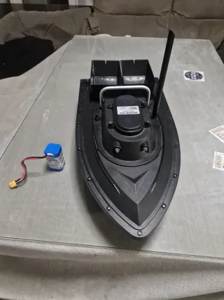 Barco cebador  aromin fish DX2C-XT60