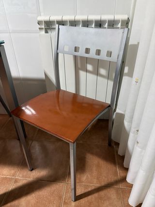 Mesa y 4 Sillas Cocina/Comedor