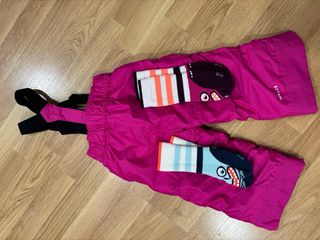 Pantalones de esquí rosas con tirantes