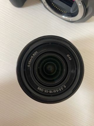 Sony Alpha 3000 + objetivo + 2 baterías + funda