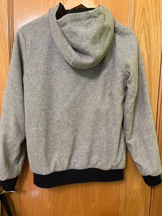 Chaqueta reversible Benetton gris y negra