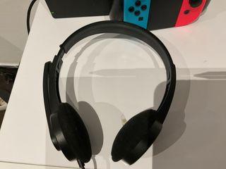 Nintendo Switch con Joy-Cons Azul y Rojo