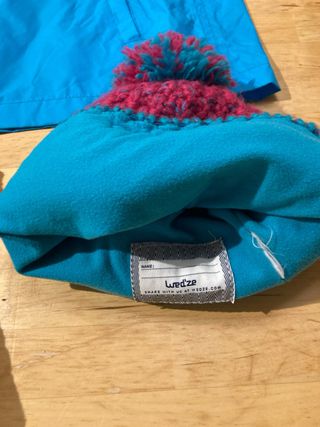 Chubasquero, buff y gorro infantil