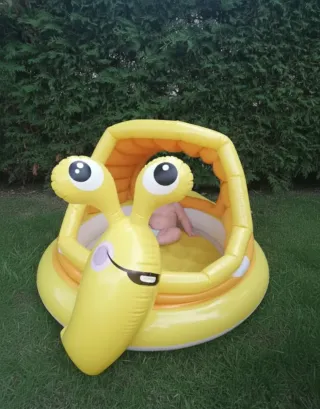 Piscina hinchable infantil con diseño de caracol