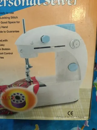Mini Máquina de Coser Personal Sewer sin estrenar