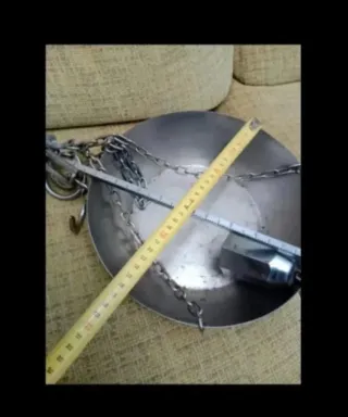 Báscula romana con plato y cadenas