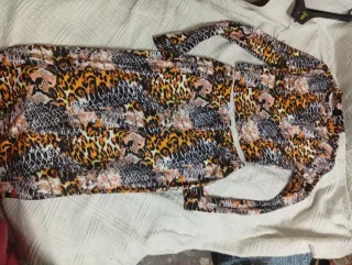 3 prendas.Lote 2Conjunt top, falda yvestido.TODO