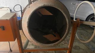 Hormigonera Naranja,