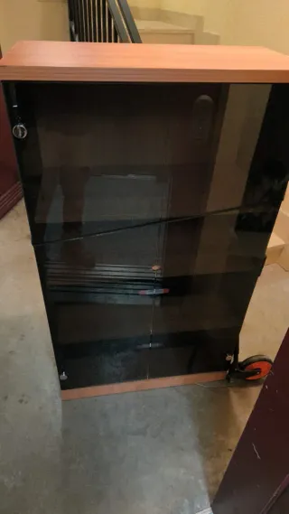 Armario de oficina cristal y madera