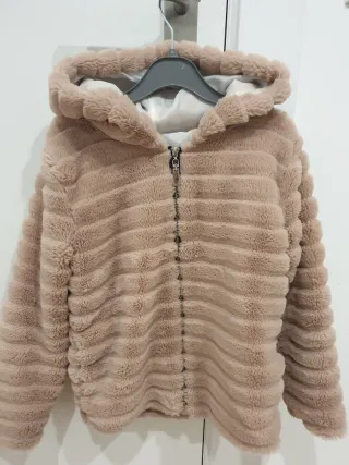 Abrigos niña rosa con capucha tallas 8 -9.