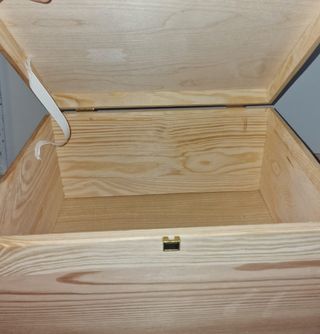 Caja de madera con cierre