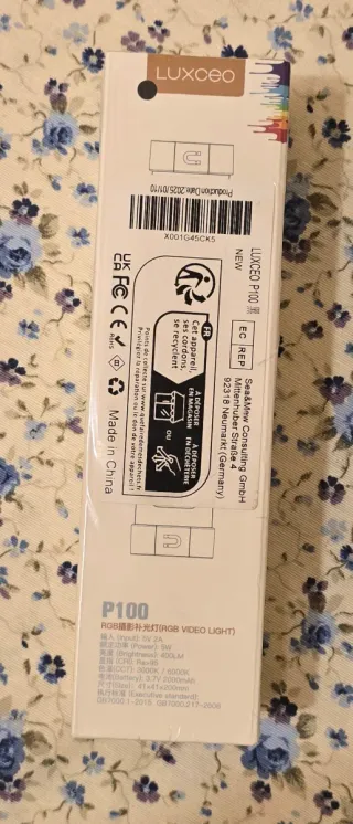 Luxceo P100 RGB Video Light