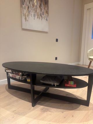 Mesa de centro ovalada negra Ikea