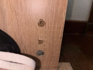 Armario de madera con espejo