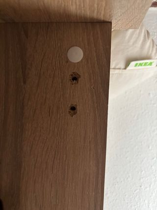 Armario de madera con espejo