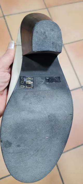 Botines blancos de cuero