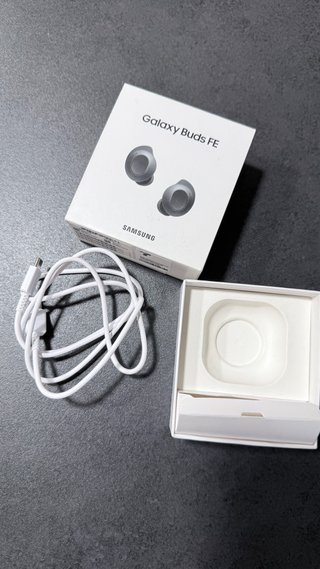 Samsung Galaxy Buds FE Graphite + caja y cable