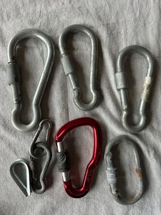 Mosquetones varios para escalada