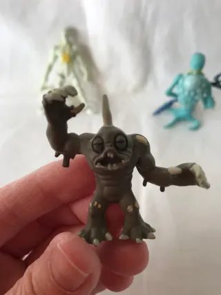 Lote de 5 figuras de acción variadas