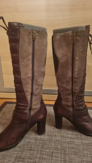 Botas de ante y piel marrones talla 38