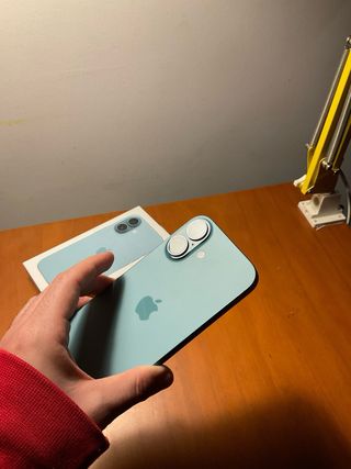 iPhone 16 128GB Verde Azulado