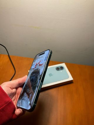 iPhone 16 128GB Verde Azulado