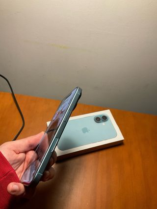 iPhone 16 128GB Verde Azulado