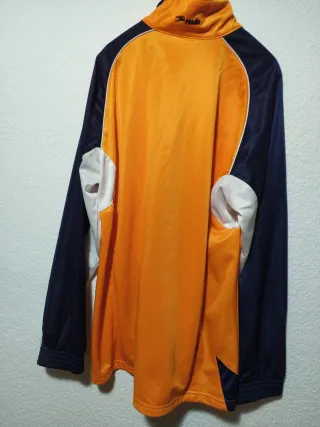 Chándal naranja y azul equipo fútbol